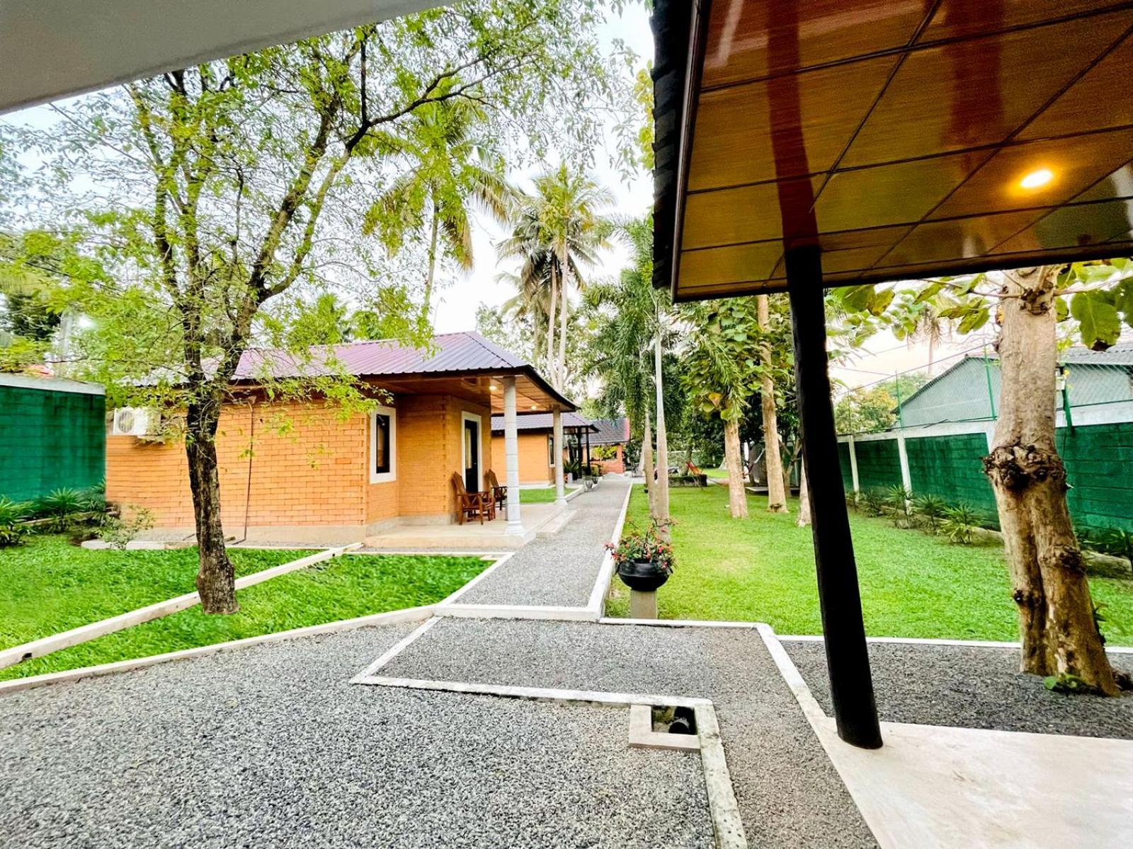 Airport Eco Cottage كاتوناياكى المظهر الخارجي الصورة